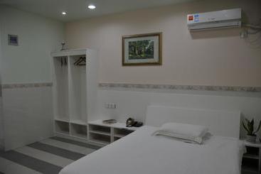 Hotel Shanghai Blue House Business