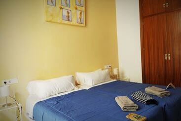 Hotel Hostal Casa Nautilus