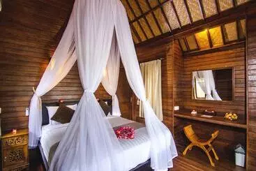 هتل Cassava Bungalow