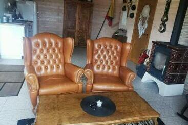 هتل Arturas Guest House