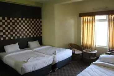 هتل Vajra Inn