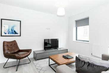 ホテル Aldgate Apartments