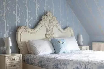 Hotelli Enchanted Manor