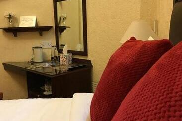 בית מלון כפרי The Exhibition