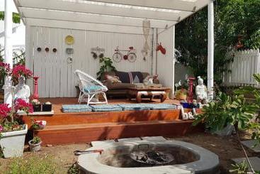 בית מלון כפרי 28 On Hoop