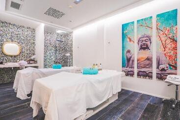 בית מלון כפרי Lava Beach