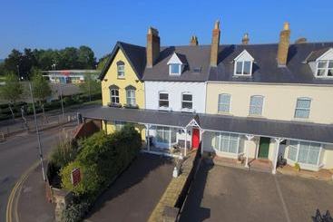 فندق Lowdens Guest House