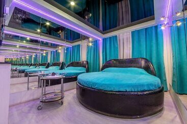 شقة Alex Hotel On Rybatskaya