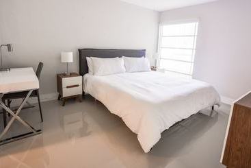 هتل Artrageous On The River By Rocketstay