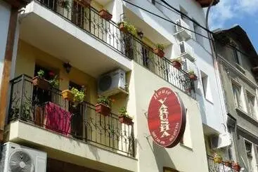 Family Hotel Varusha
