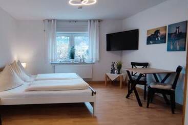 Dorfschänke Deggendorf Ferienwohnung,appartement,hotelzimmer