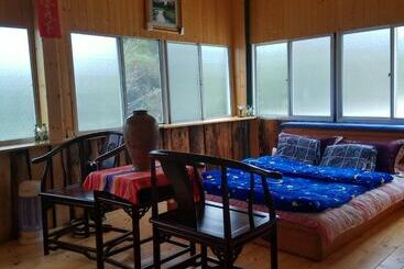 هتل Meet By Chance   Hostel