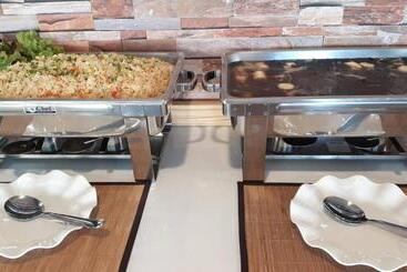 هتل Tawan Anda Garden