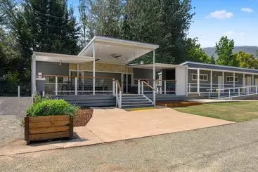 Hotel Bright Riverside Holiday Park