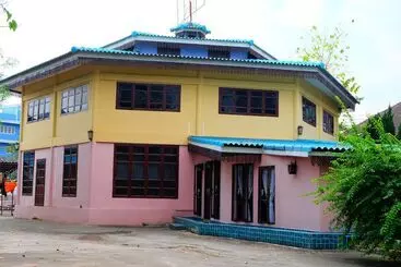 هتل P Resort