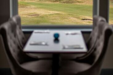 Golf View Hotel & Macintosh Restaurant