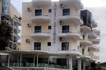 Hôtel Strora
