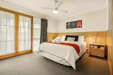 Hotel Summerfield Winery And Accommodation