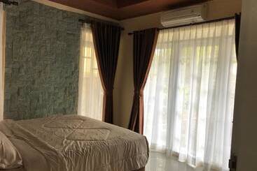 Turista apartmanok Villa Sofia Kota Bunga