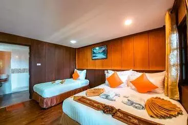 ホテル Chareena Hill Beach Resort