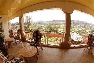 Hotel Mubwiza Courts