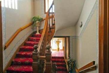 פנסיון Rosemount