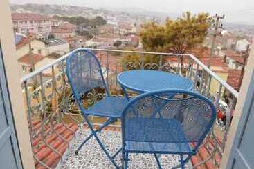 ペンション Sihirli Kitap Kahve Konuk Evi