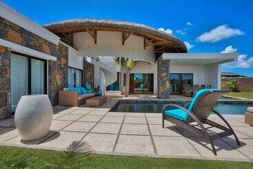 ツーリストアパートメント Villa De Haut Standing Diroma