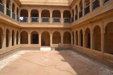 Hotel Pansari Palace