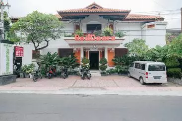 ホテル Reddoorz At Bali Kepundung Denpasar