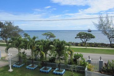 Captain Cook Apartments