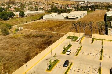 فندق Galeria Plaza Irapuato