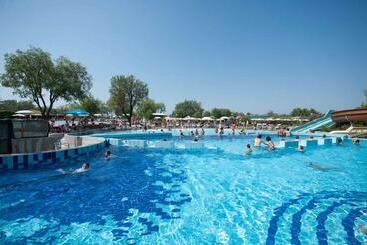 호텔 Club Del Sole Spina Family Camping Village