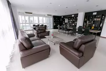 ツーリストアパートメント Locals Prio Chiangmai Central Airport Plaza