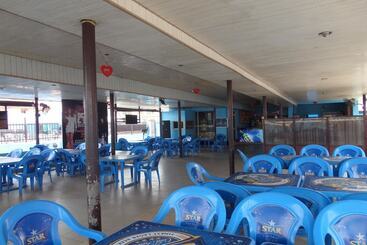 پانسیون Dc Bar & Suites