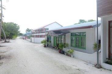 پانسیون Sunset Holidays