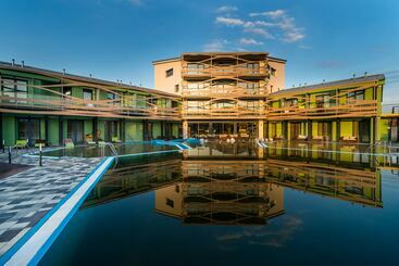 בית מלון כפרי Galeria Thermal Bešeňová