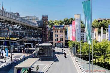 Hotel Ibis Styles Lausanne Center Mad House