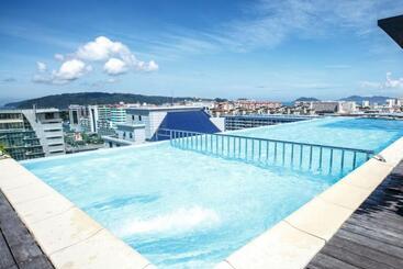 Apartament Marina Travellers Suite Sky Karamunsing