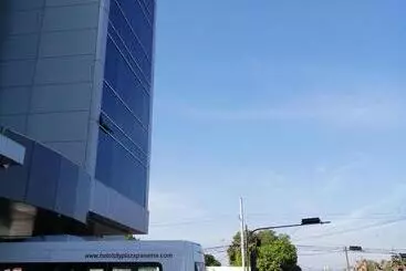 Hotel City Plaza  & Suites