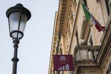 هتل Esposizione Palace