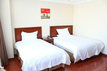 בית מלון כפרי Greentree Inn Jiangsu Nanjing Zhongyangmen Railway Station Express