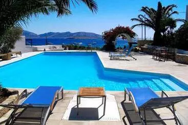 Keros Art Hotel