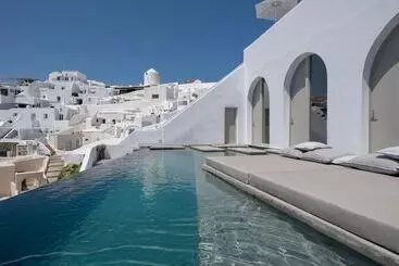 هتل Echoes Luxury Suites