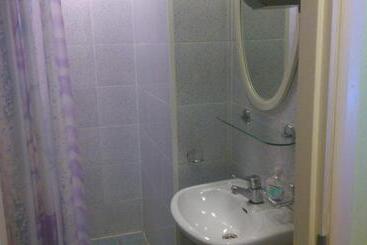 旅馆 Pansionaat Valentina