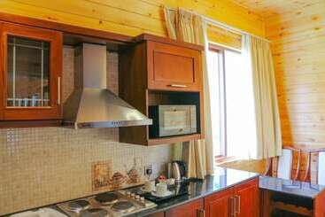 Отель The Golden Ridge