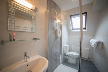 펜션 Red Mullions Guest House