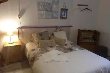 ペンション Auberge De La Grange Spa & Sauna