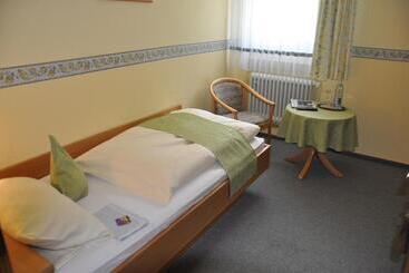 פנסיון Gutsschänke Sennerhof