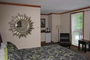 ユースホステル The Lodge At Skeena Landing